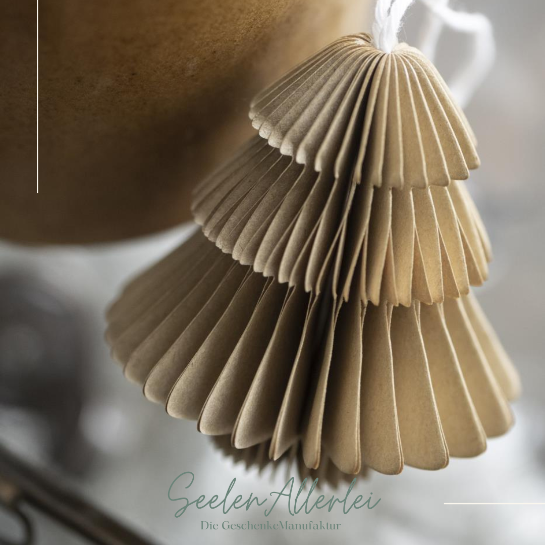 PAPIER Ornamente zum Hängen und Stellen