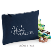 Detailaufnahme der Tasche in Größe S plus in der Farbe blau