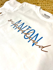 Tshirt Schulschirt für einen Jungen mit Schulkind und Namen drauf als Geschenk zur Einschulung