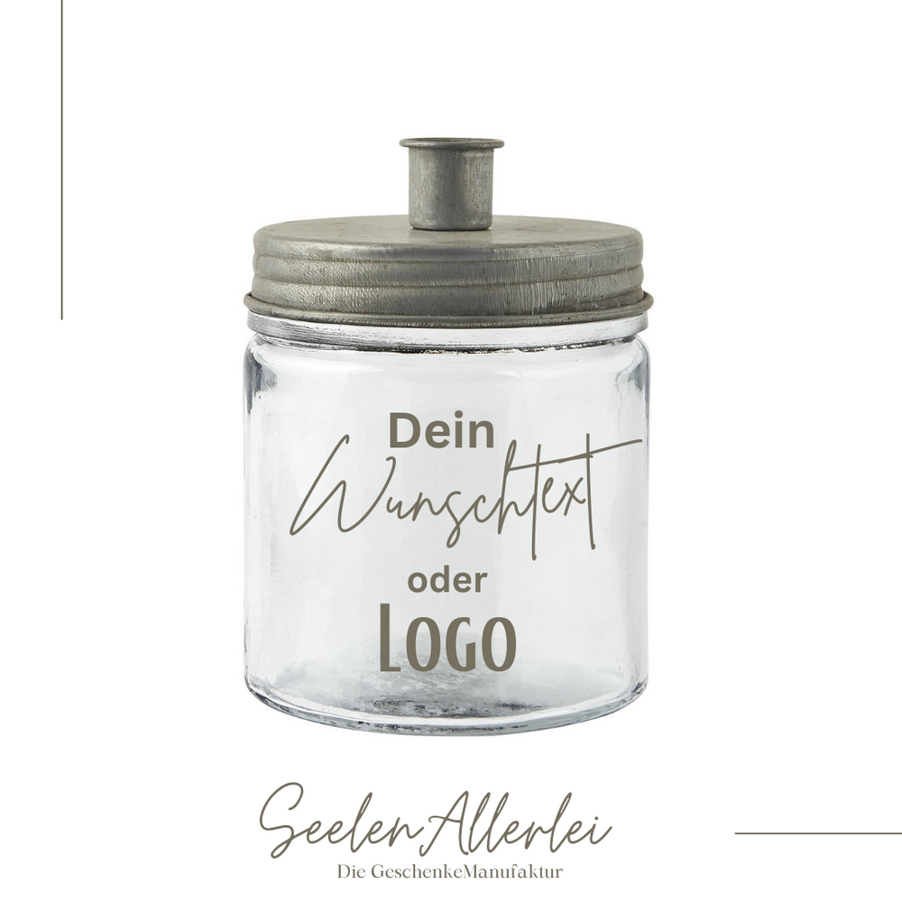 Kerzenglas von Ib Laursen mit zinkfarbenen Deckel und der Aufschrift "Wunschtext oder Logo"