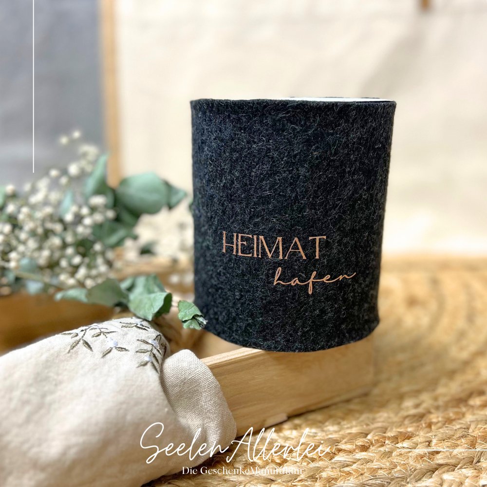 Heimathafen auf schwarzem Filz gedruckt 