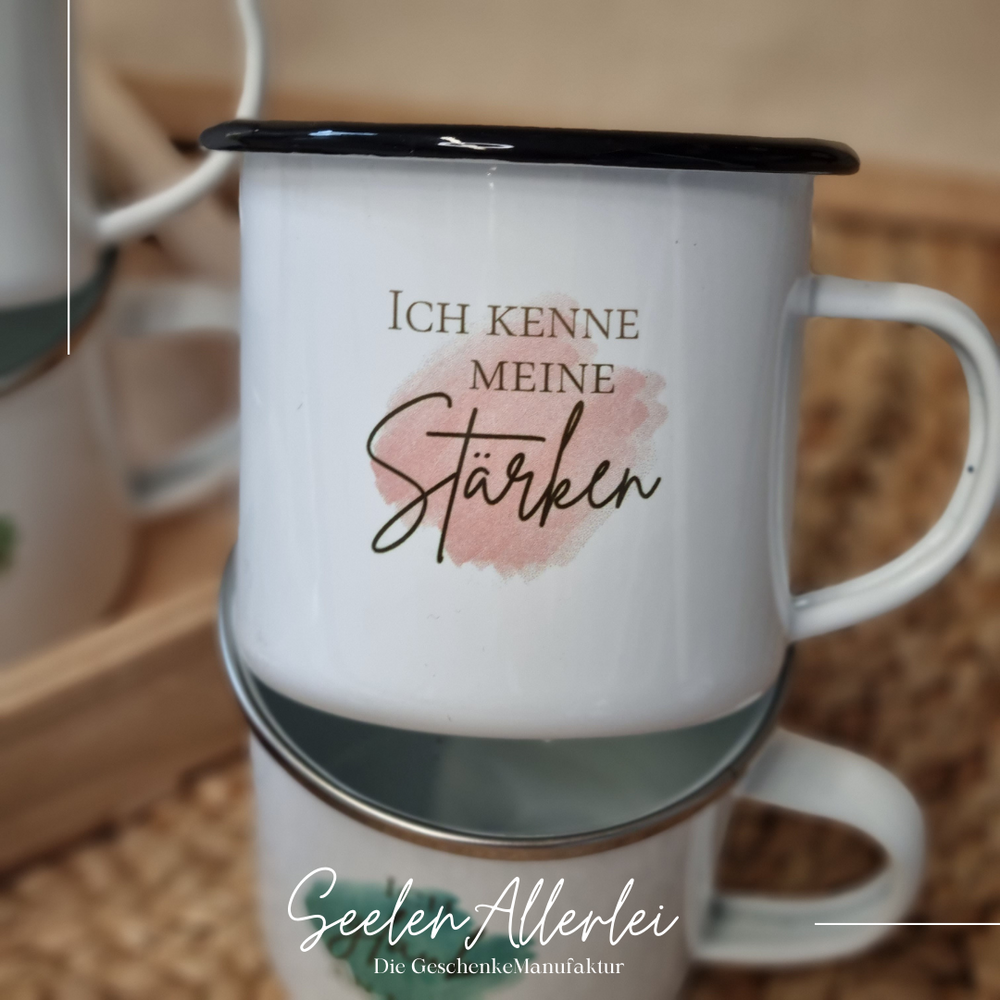 Emaille-Tasse mit der Aufschrift "Ich kenne meine Stärken."