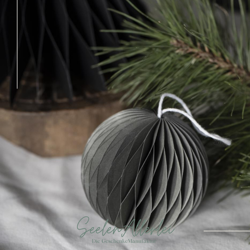 Papierkugel zum Aufhängen in grau
