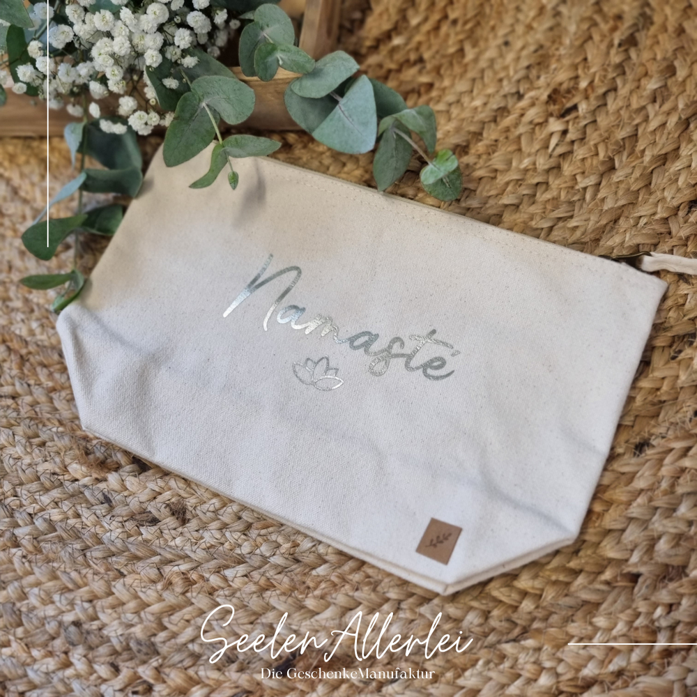 mittlere Taschengröße naturfarbend mit antiksilbernem Aufdruck