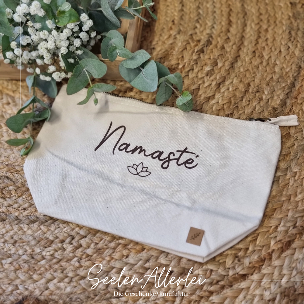Kulturtasche klein mit dem Aufdruck Namasté