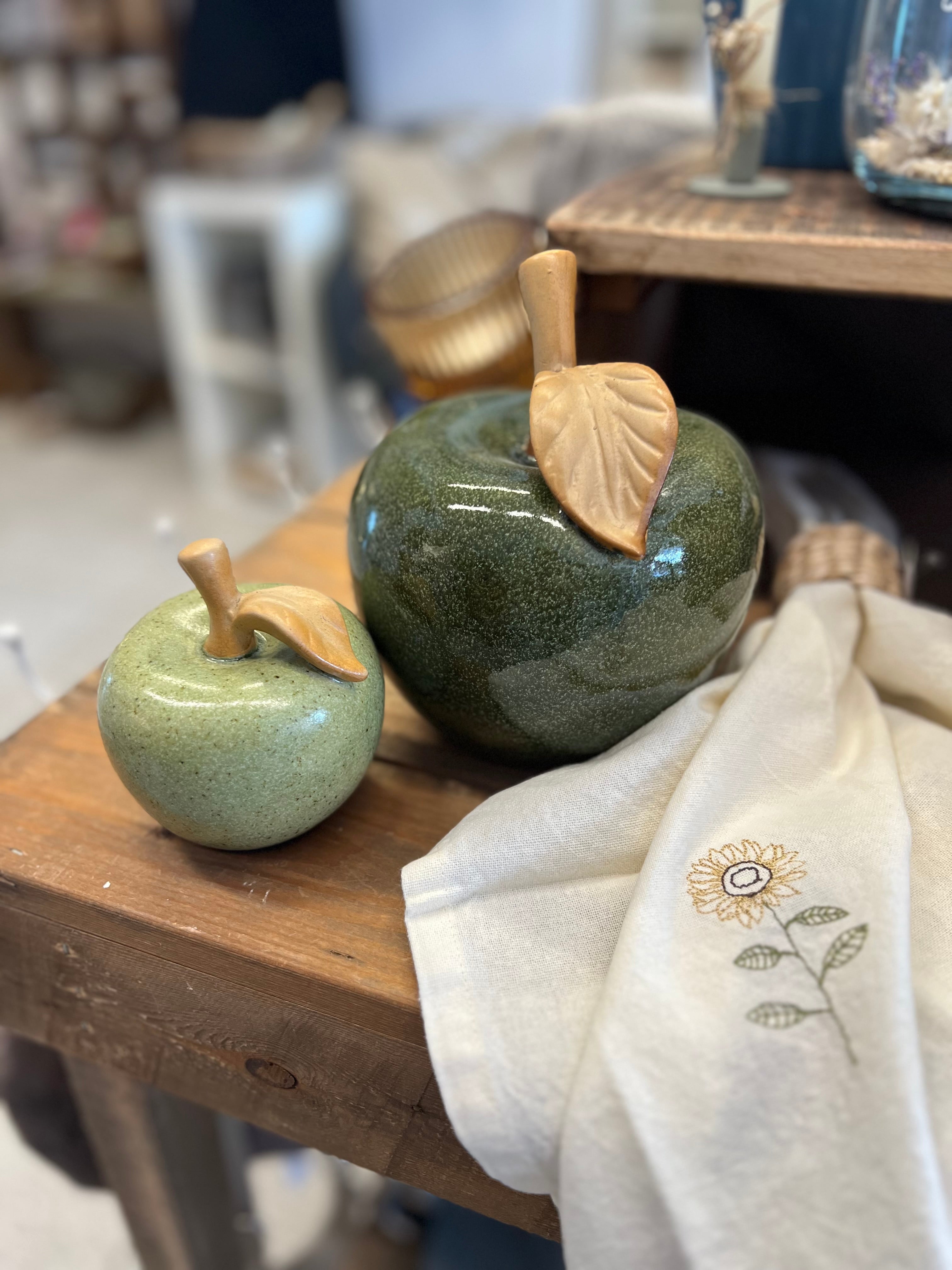 Keramik Deko Apfel in 2 Größen
