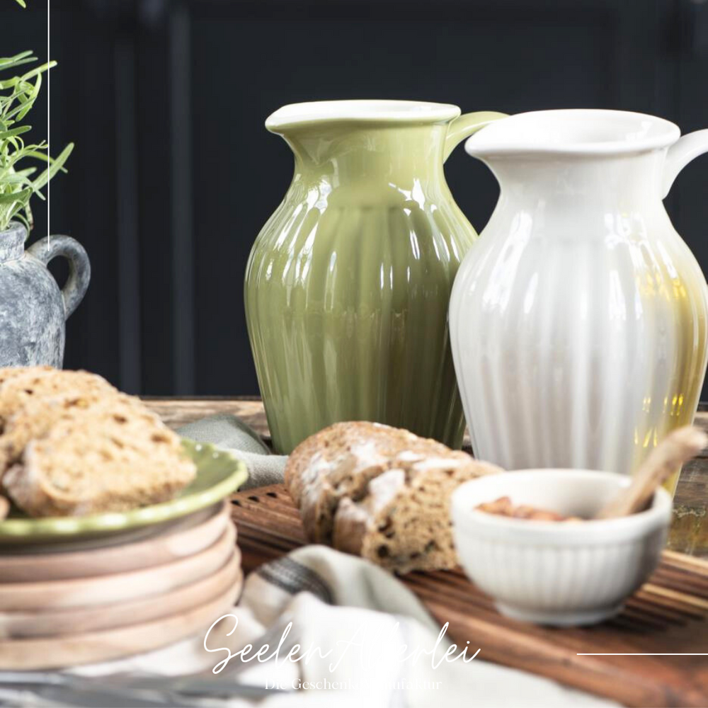 Keramik Krug Mynte grün weiß Display Arrangement IB Laursen Küchendeko