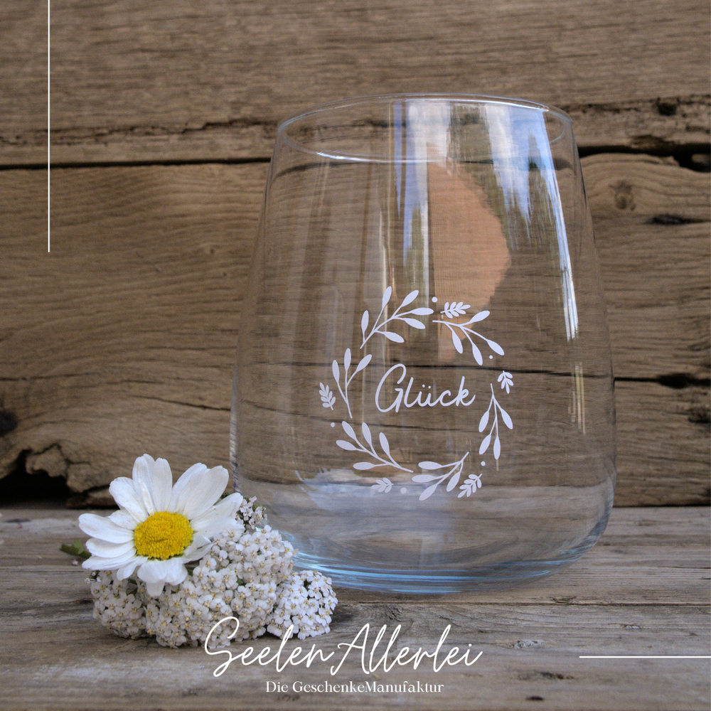 Minimalistisches SOULBOWL Windlicht mit dem Wort "Glück" als zeitlose Dekoration und Geschenkidee